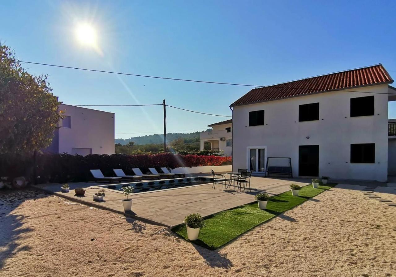 Holiday Home Nino With Amazing Swimming Pool Slatine Exterior foto