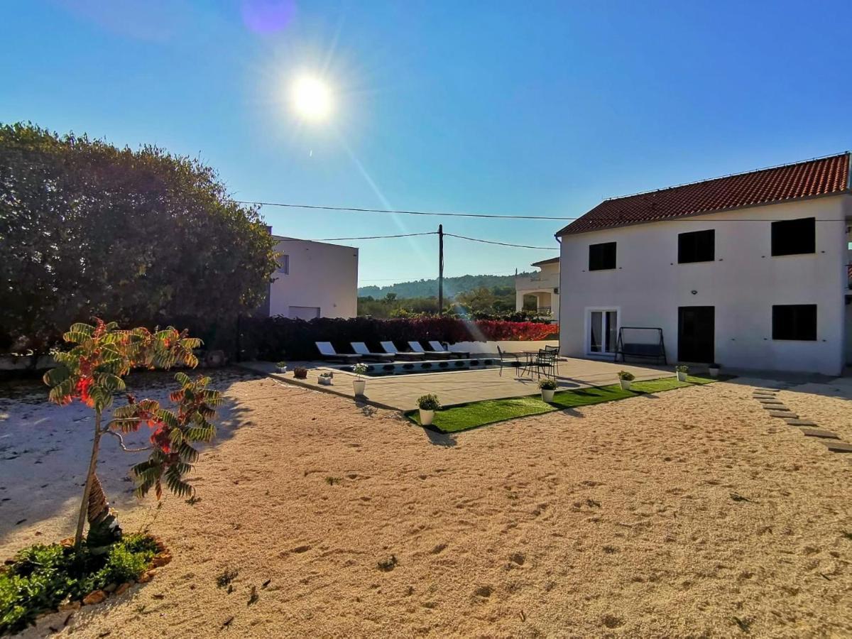 Holiday Home Nino With Amazing Swimming Pool Slatine Exterior foto
