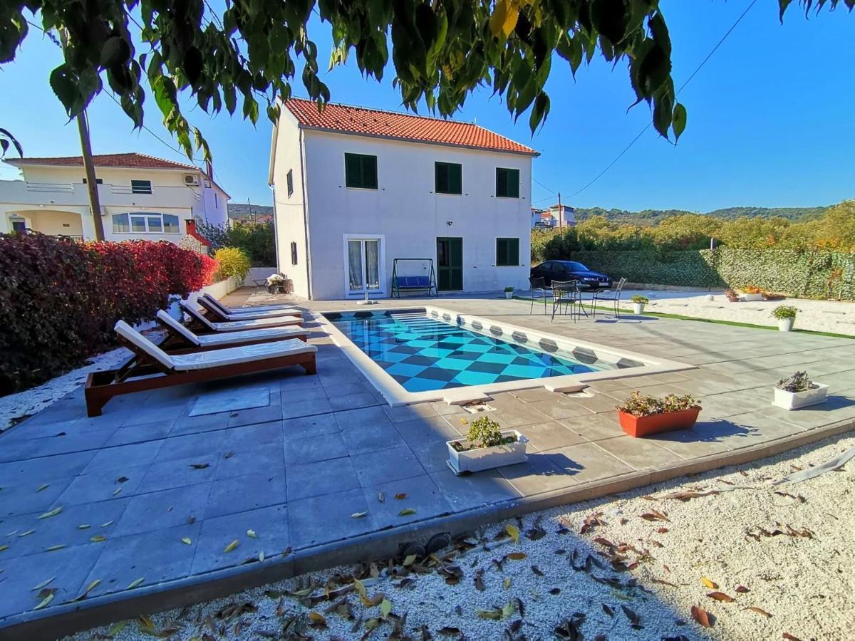 Holiday Home Nino With Amazing Swimming Pool Slatine Exterior foto